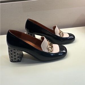 Chie Mihara Black and Cream Patent Block Heel Loafers with Gold Chain